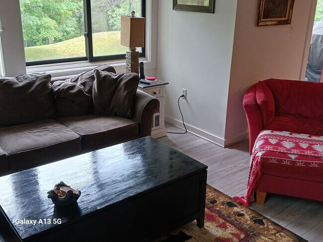 Building Photo - 114 Easterly Rd