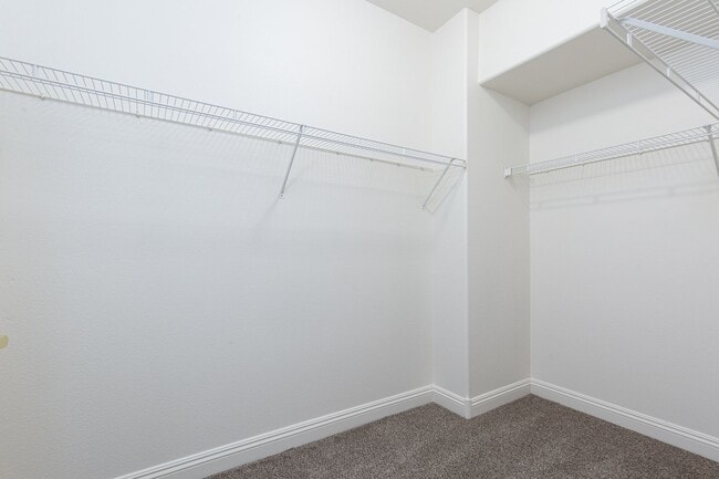 Building Photo - 8000 W Badura Ave