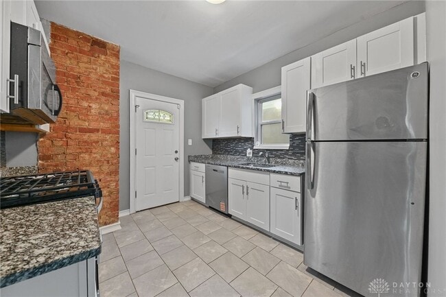 Building Photo - 1958 Fairfax Ave