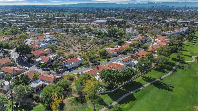 Building Photo - 6198 N 28th Pl