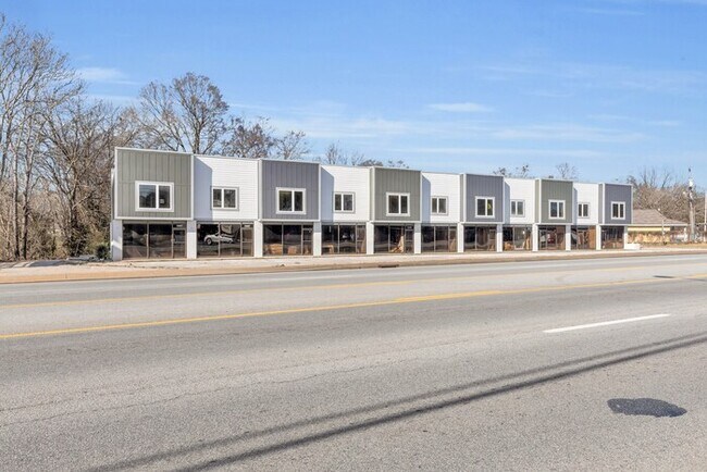 Building Photo - 5407 Hixson Pike
