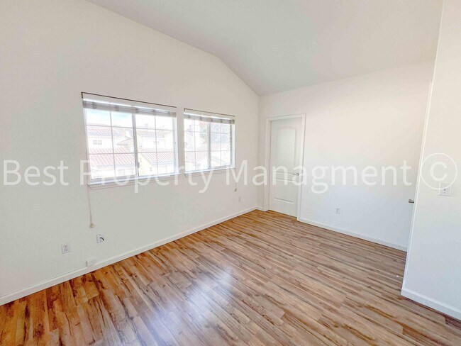 Building Photo - 3 Bedrooms/ 3 Bathrooms; 1,720 Square Foot...