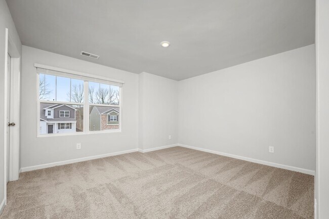 Building Photo - 1510 Mountain View Dr