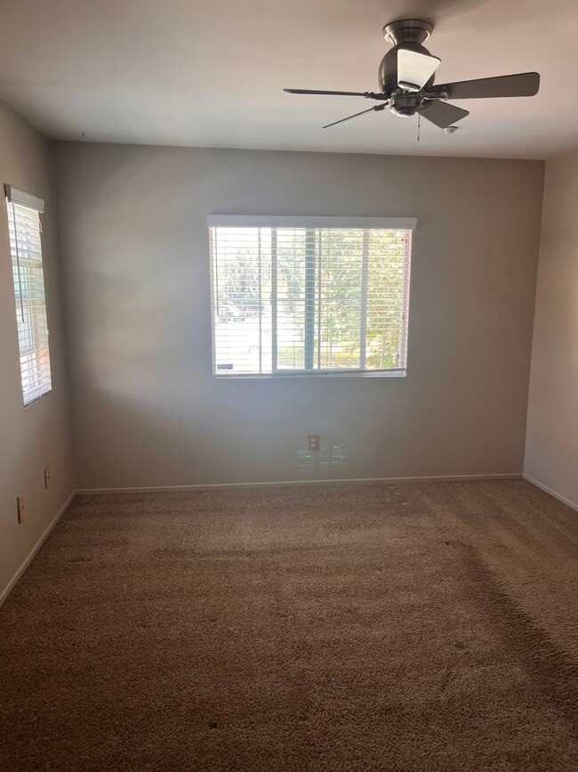 Building Photo - 2BD/2BA Condo - Iris Ave.