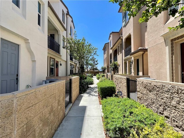 Building Photo - 6387 Orion Ct