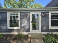 Building Photo - 350 Meadow Ct