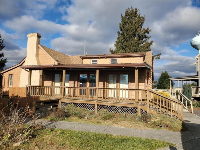 Building Photo - 118 Agape Wy