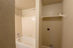 Building Photo - 10617 Garbacz Dr