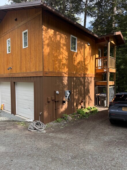 Building Photo - 1323 Mendenhall Peninsula Rd