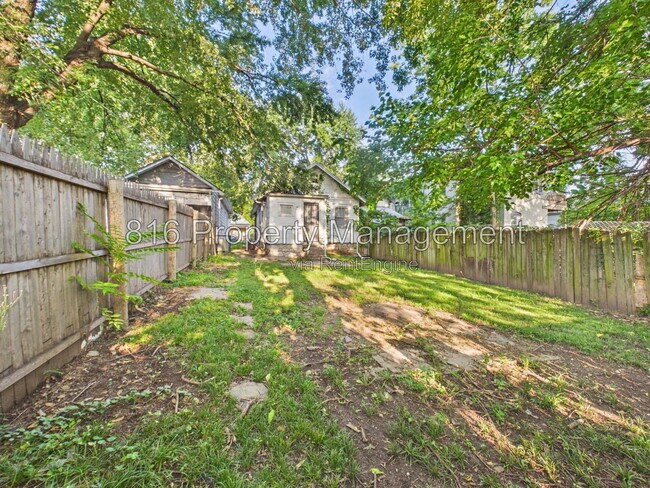 Building Photo - 3310 Tracy Ave