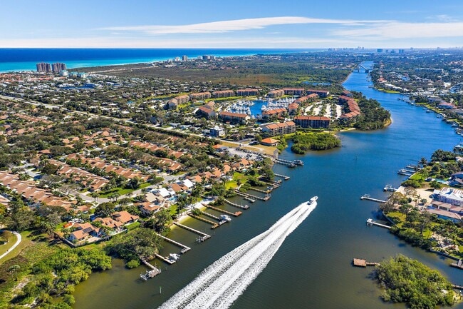 Building Photo - 1001 Seafarer Cir