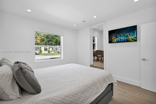 Building Photo - Northeast 81st Street, Miami, FL 33138 - 3 BR 2 BA single-family home