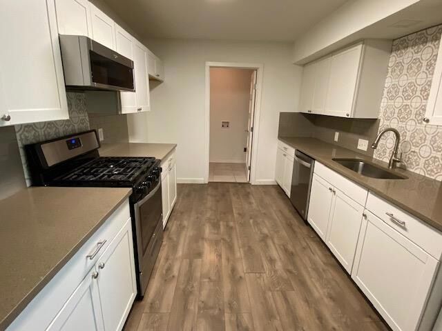 Building Photo - 900 Riddlewood Dr