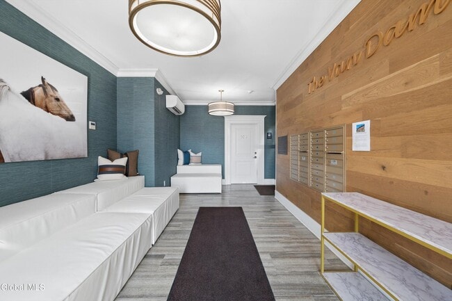 Building Photo - 77 Van Dam St