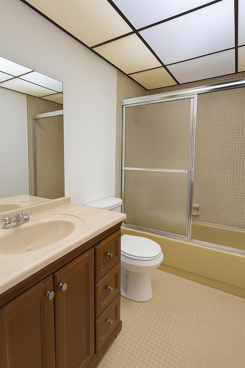 Building Photo - 3361 NW 47th Ter