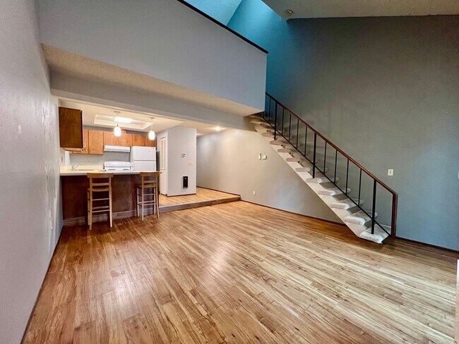 Building Photo - 4656 SW Comus Pl