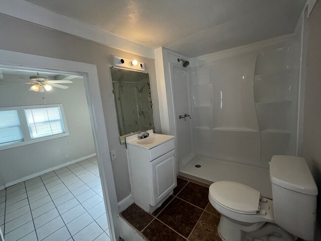 Building Photo - FLOUR BLUFF ONE BEDROOM W/ BILLS PAID!!