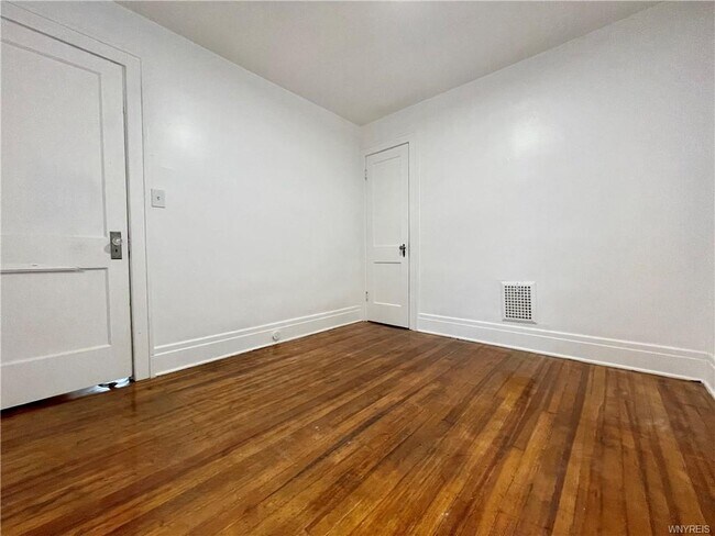 Building Photo - 434 23rd St