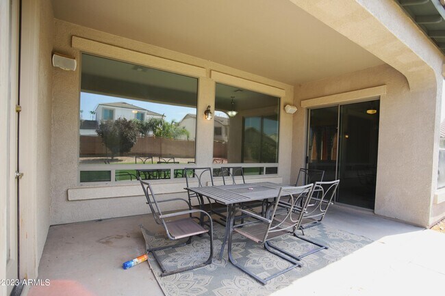 Building Photo - 779 E Mead Dr