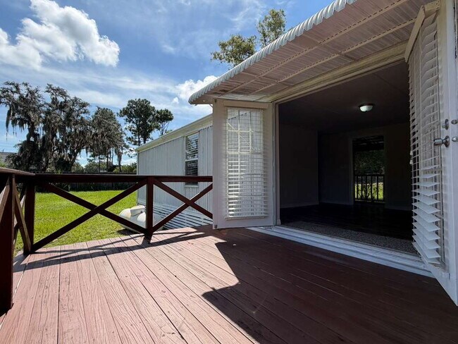 Building Photo - Move-In Ready 2-Bedroom 2 Bath home on One Acre!