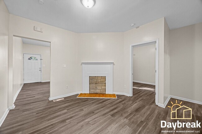 Building Photo - 1709 Le Grand St
