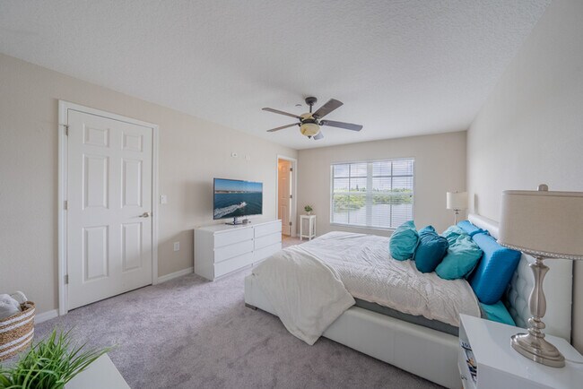 Building Photo - Town Home For Rent in Lake Brandon!