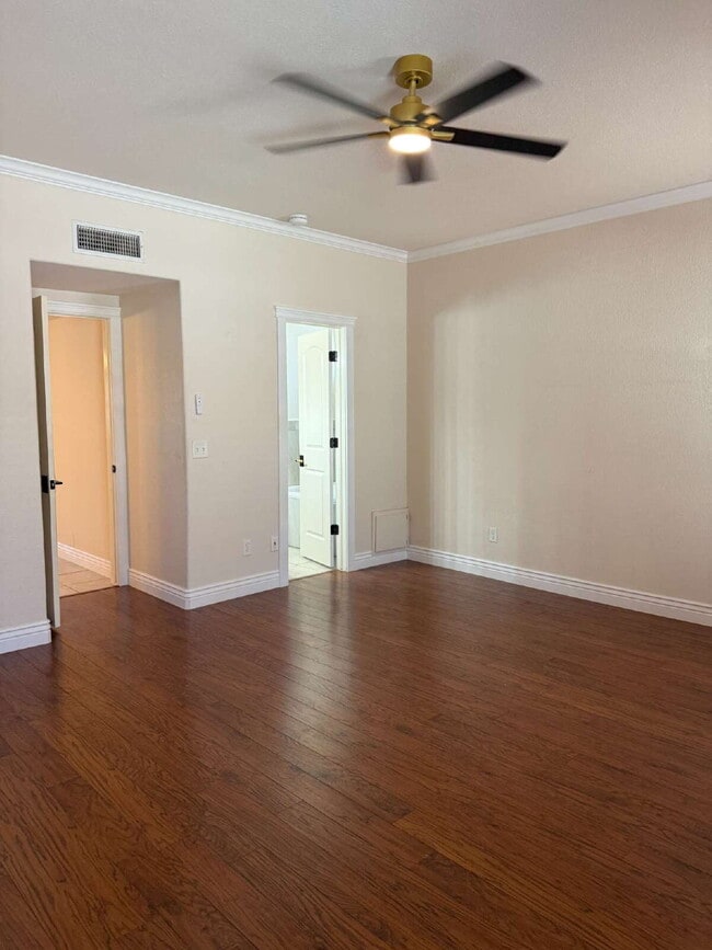 Building Photo - 3737 Tierra Campa Dr