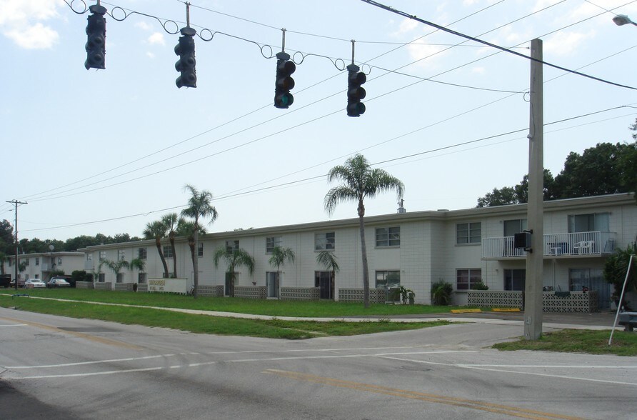 CasaDova Apartments 4000 58th St N City FL 33709 Apartment