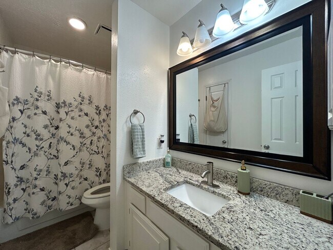 Building Photo - 21414 Golden Dove Dr