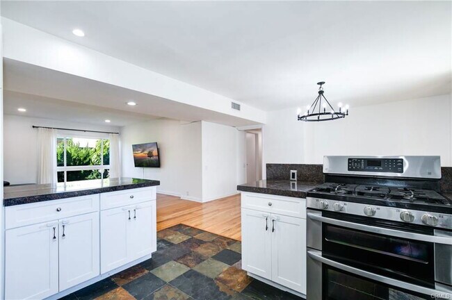 Building Photo - 3200 S Sepulveda Blvd