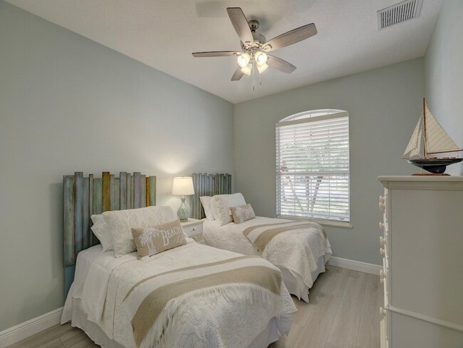 Building Photo - 309 Swallowtail Ln