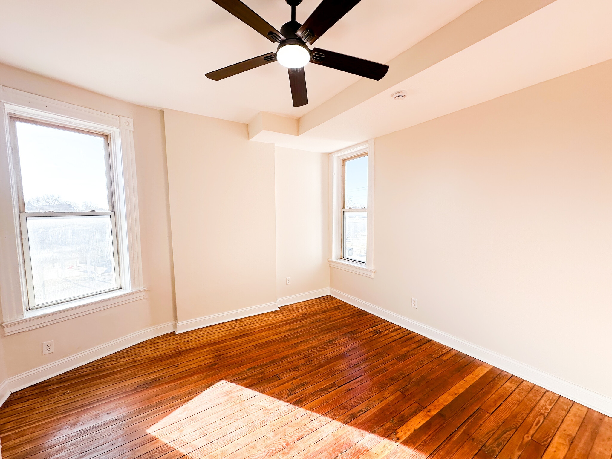 Building Photo - 3333 California Ave