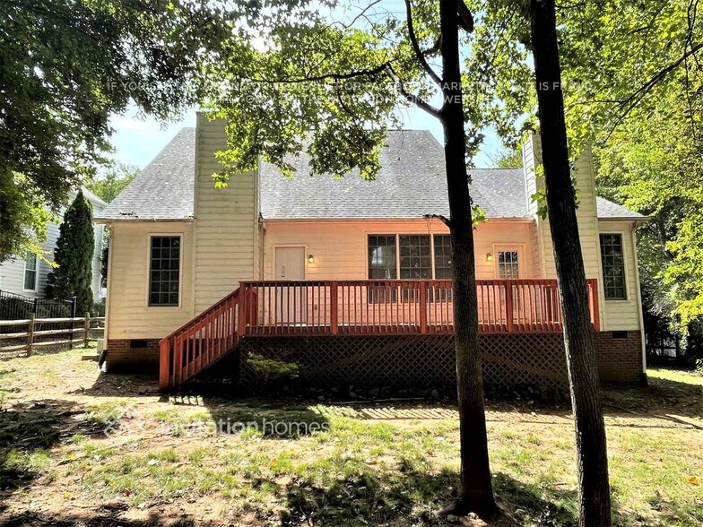 Building Photo - 7707 Harrington Woods Rd