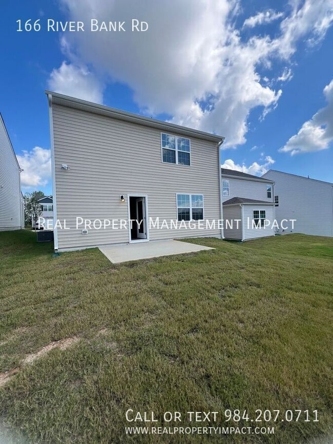 Building Photo - 166 River Bank Rd