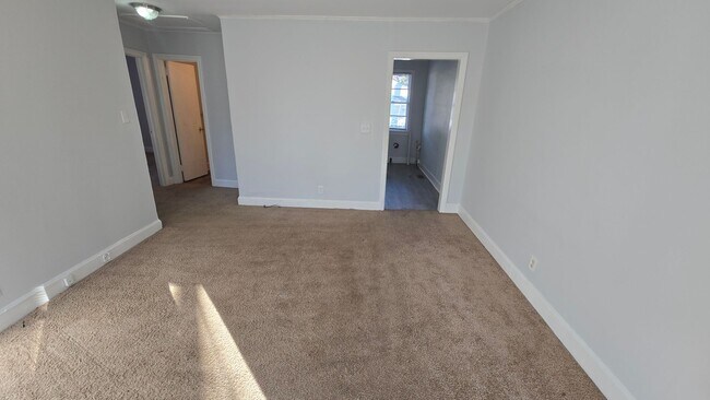 Building Photo - broo3232