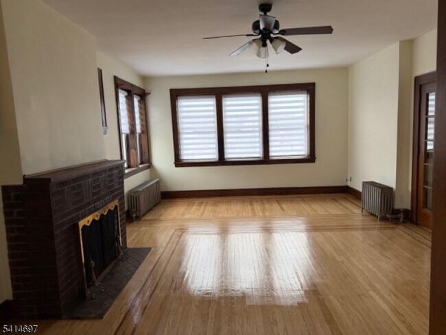 Building Photo - 719-723 E 30th St