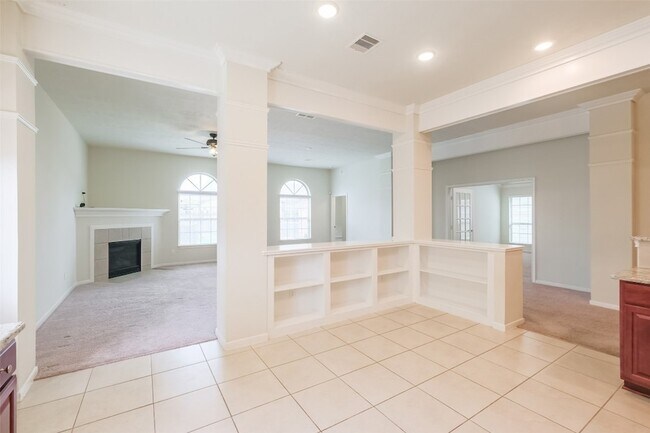 Building Photo - 6811 Gonzales Pt