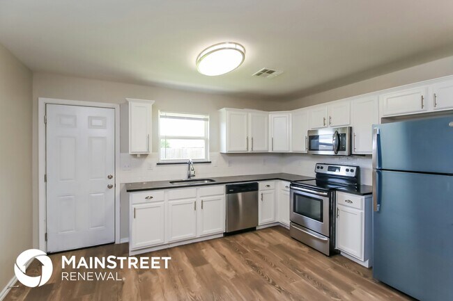Building Photo - 4525 SE 78th St