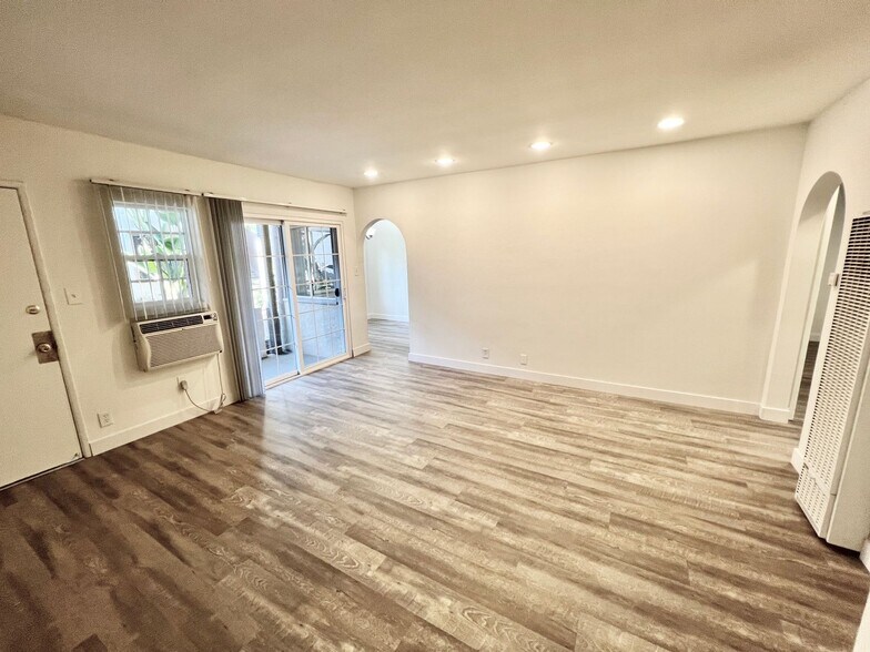 Building Photo - 3608 Keystone Av