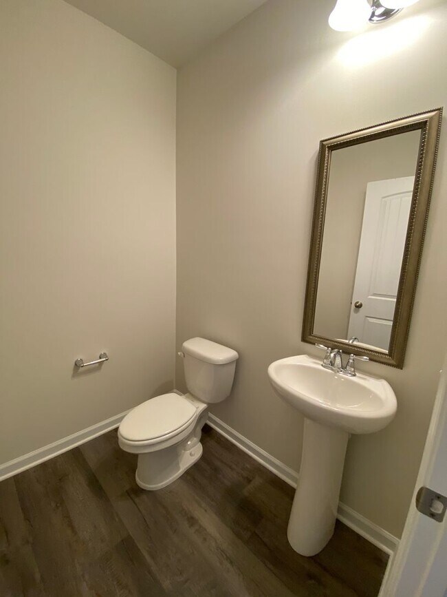Building Photo - Brand New Beautiful 3 Bedroom 2.5 Bathroom