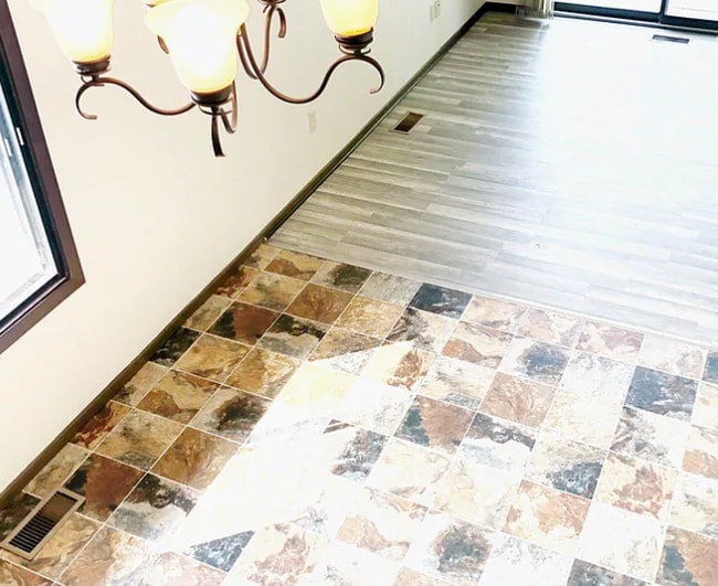 Building Photo - 1218 Trailwood N