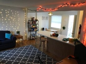 Building Photo - 211 W Hamilton Ave