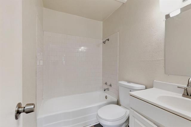 Building Photo - 6321 Silvery Moon Dr