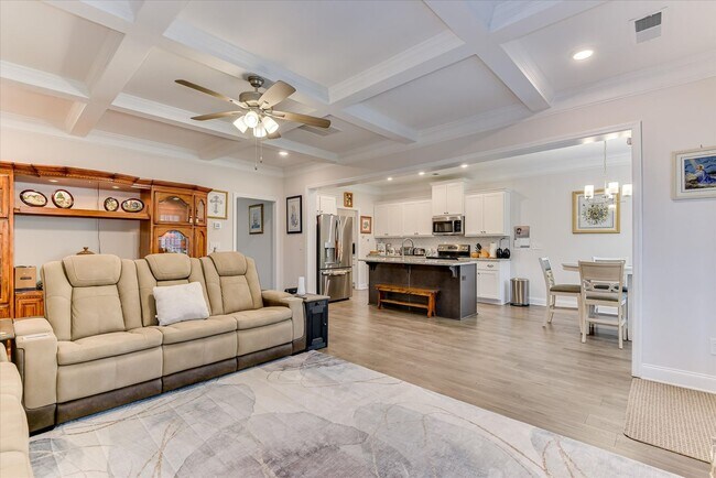 Building Photo - 6051 Big Pond Trl