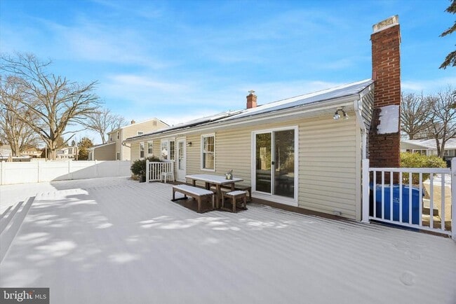 Building Photo - 318 Brentwood Ave