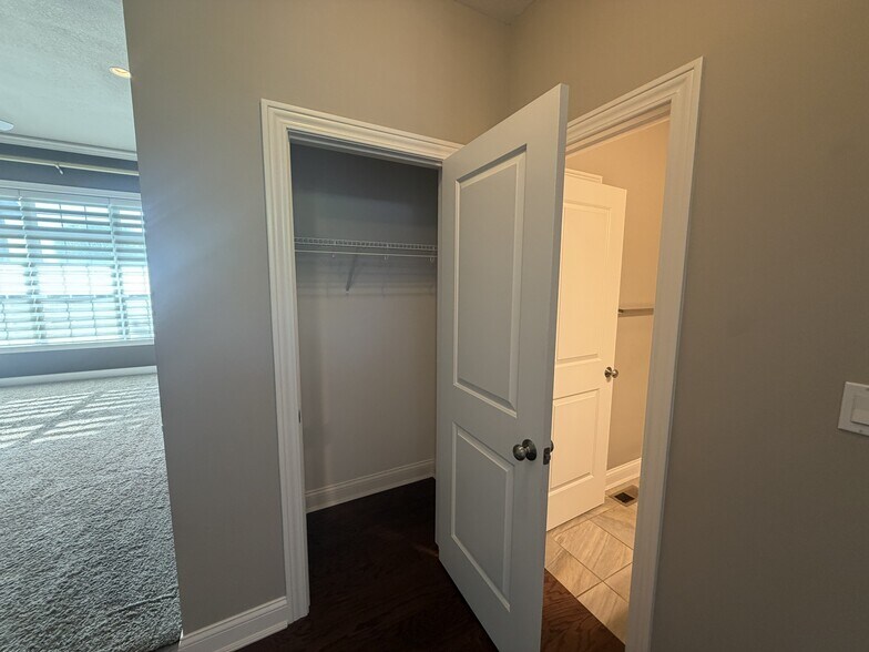 Building Photo - 3314 Cullen Dr
