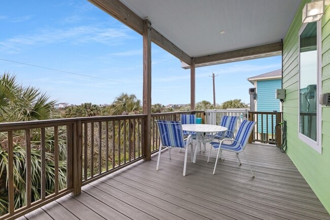 Building Photo - 4111 Isla Del Sol Dr