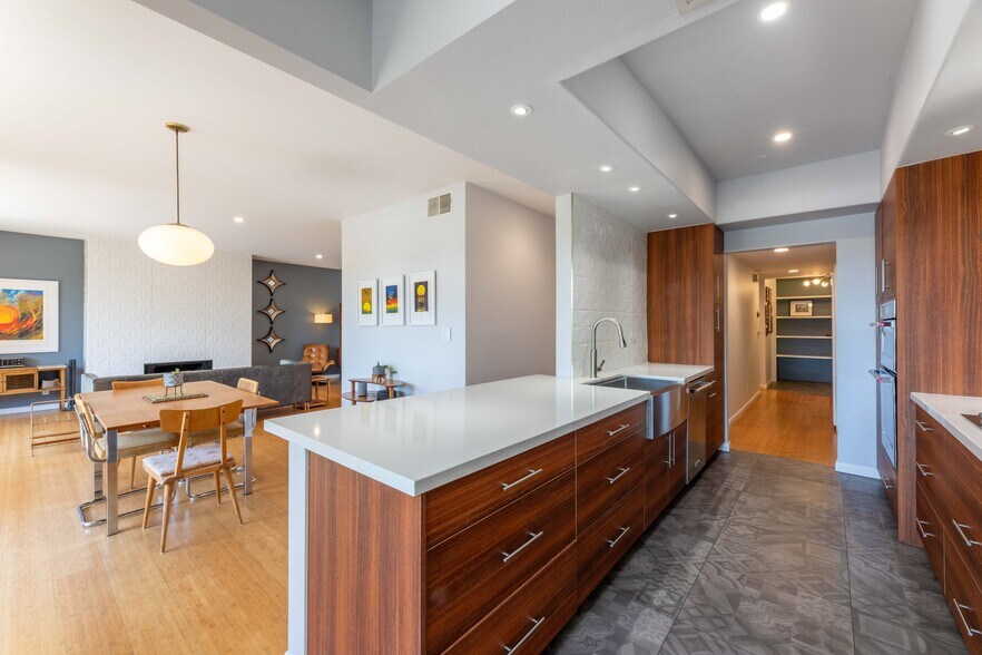 kitchen - 11322 Camarillo St