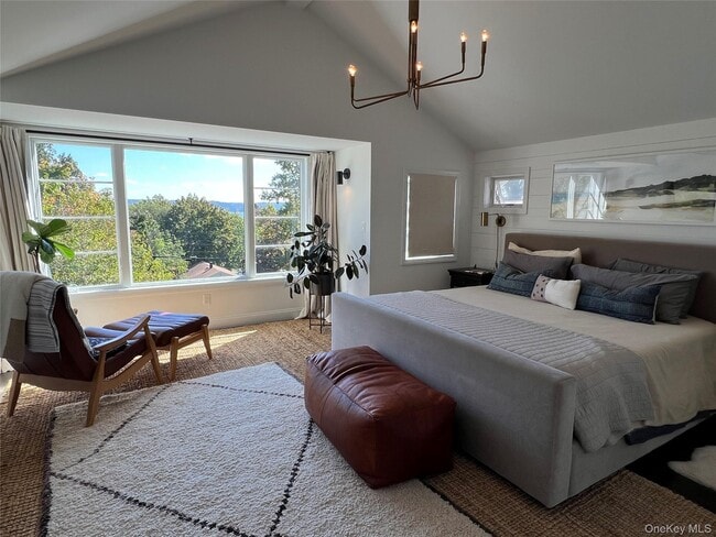 Primary Photo - 170 N Franklin St