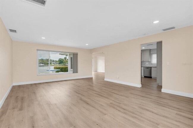 Building Photo - 315 Buttonwood Ln